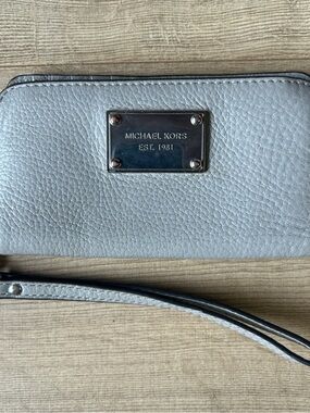 Michael Kors Gray Pebbled Leather Logo Plaque Wristlet